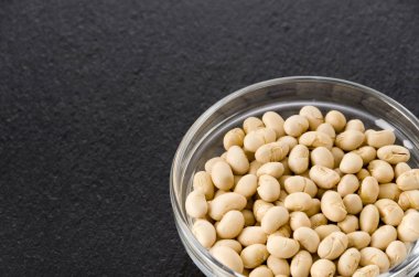 Kızarmış soya fasulyesi, Japon aperatifi.