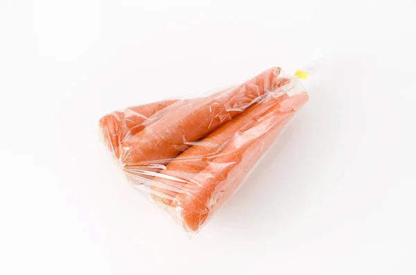 Carota Fresca Sacchetto Plastica Sfondo Bianco — Foto Stock