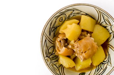 Japon yemeği, Nimono, domuz ayağı ve papaya.