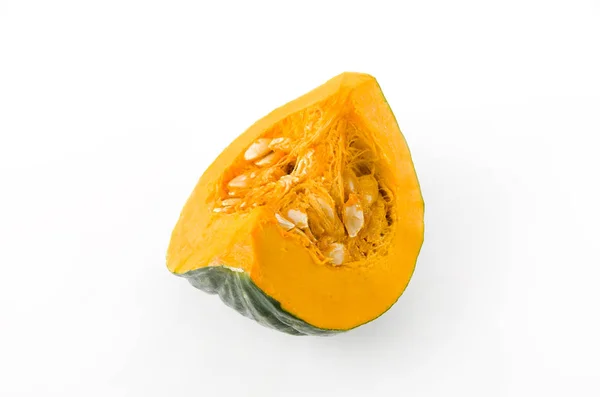 Citrouille Fraîche Tranchée Courge Kabocha Isolée Sur Fond Blanc — Photo