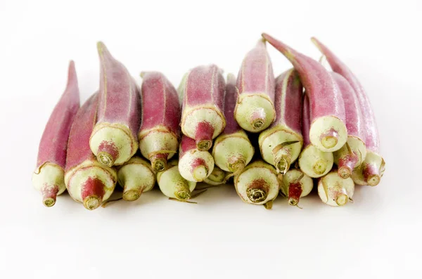 Okra Vermelho Fresco Fundo Branco — Fotografia de Stock