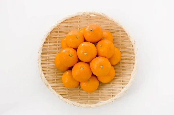 Ripe Citrus Unshiu Satsuma Orange Bamboo Sieve White Background — Stok Foto