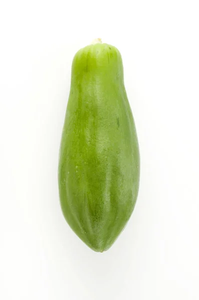 Grüne Papaya Auf Weißem Hintergrund — Stockfoto