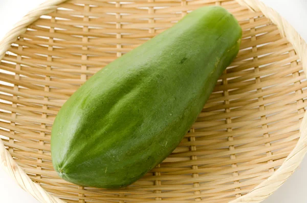 Groene Papaya Bamboe Vergiet Witte Achtergrond — Stockfoto