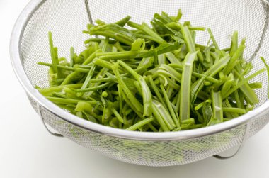 Çin Sabah Zaferi için sebzeleri doğra.