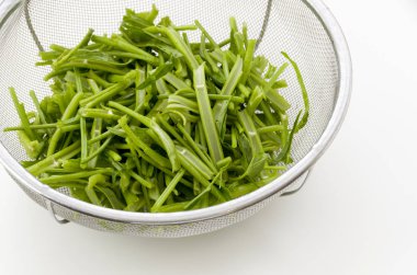 Çin Sabah Zaferi için sebzeleri doğra.