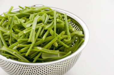 Çin Sabah Zaferi için sebzeleri doğra.