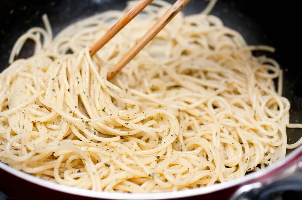 Hemlagad Pasta Stekpanna — Stockfoto