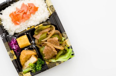 Japon Bento Beslenme çantası, Kızarmış biftek ve dolmalık biber.