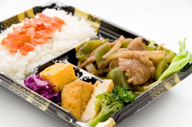 Japon Bento Beslenme çantası, Kızarmış biftek ve dolmalık biber.