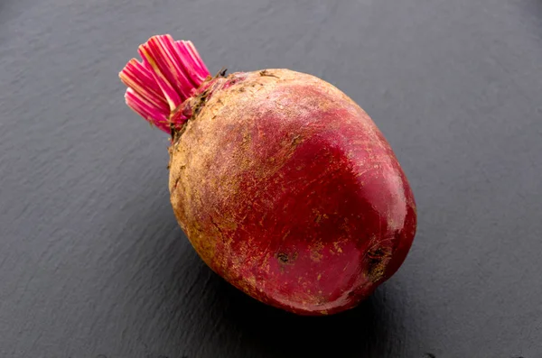 Red Beet Beetroot Black Stone Plate — Stock Photo, Image