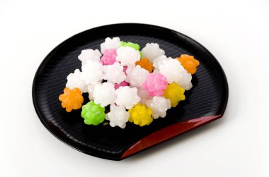 Tepside renkli konpeitou (Japon geleneksel şeker şekeri)