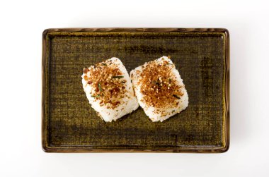 Japon yemeği, ev yapımı furikake pirinç topu.