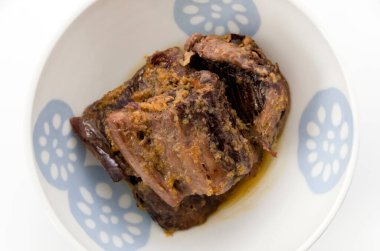 Ton balığının kaynamış kemikli parçaları, Japon yemekleri..