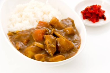 Körili tavuk ve pilav.