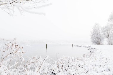 Kar kış manzara kopya alanı ile kaplı