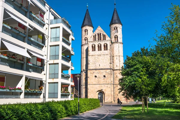 Kloster "Kloster Unser Lieben Frauen" i Magdeburg, Tyskland — Stockfoto