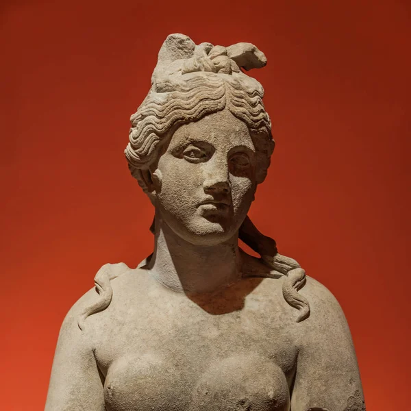 Portrait of beautiful goddess Venus realized in stone — Stock Photo, Image