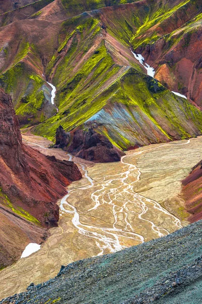 Belle montagne vulcaniche colorate Landmannalaugar in Islanda — Foto Stock