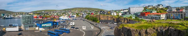 Vista panorâmica da capital Torshavn das ilhas Faroé — Fotografia de Stock