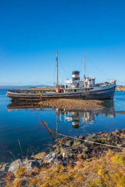 Ushuaia, Patagonia, Arjantin limanda eski batık tekne