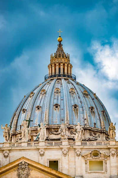 イタリア、ローマのサンピエトロを聖します。 — ストック写真