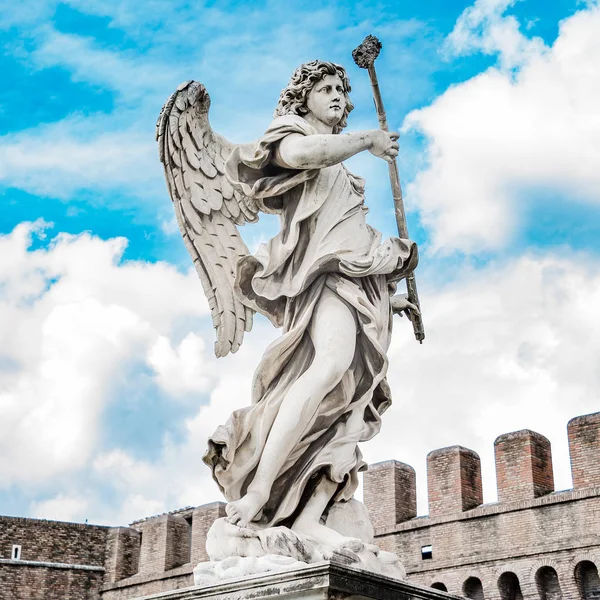 橋サン アンジェロは、ローマ、イタリアでの聖天使 — ストック写真