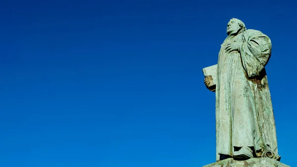Statuia lui Martin Luther din Magdeburg, Germania — Fotografie, imagine de stoc