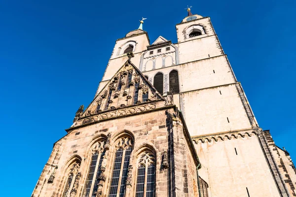 Chiesa di San Jochannis, Jochanniskirche in primavera, Magdeburgo — Foto Stock