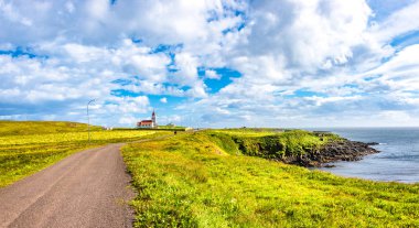 İzlanda'daki sahil yalnız kilisede