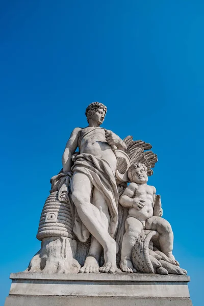 Sculptura fermierului și a savantului său pe Podul Zoll din Magdeburg — Fotografie, imagine de stoc