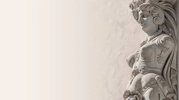 Banner of Ancient väggskulptur av en sensuell kvinna krigare Amaz — Stockfoto