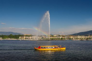 Günbatımında Leman Gölü ve tarihte bir süper Jet çeşmesi 