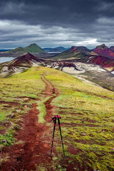Барвисті ріолітові вулкани Ландманналаугар в Ісландії — стокове фото