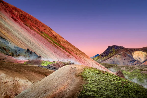 色彩艳丽的彩虹，如布伦尼斯汀萨尔达火山山（硫磺） — 图库照片