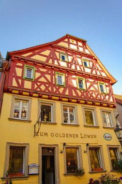 Almanya 'nın Heidelberg kenti yakınlarındaki Ladenburg' da neredeyse bin yıllık ahşap çerçeveli evler (fachwerkhaus)