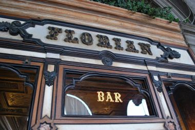 Venedik, Veneto / İtalya - 3 Temmuz 2010: Ünlü Florian Kafe 'nin dışı.