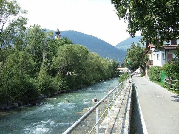 Rzeki Adige Spoza Miasta Glorenza Południowy Tyrol Trentino Alto Adige — Zdjęcie stockowe