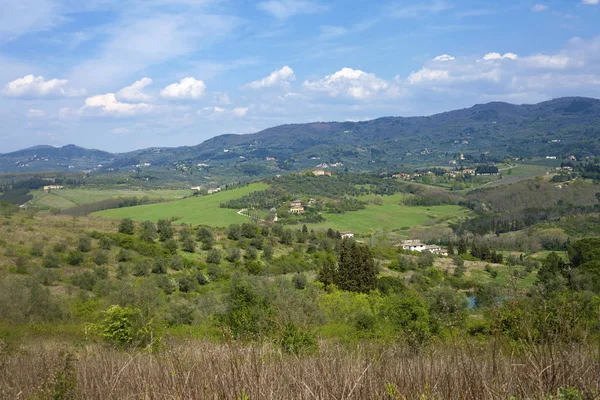 Vackra molnlandskap över Toscanas kullar — Stockfoto
