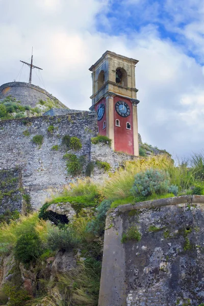 Vecchia torre dell'orologio a Corfù forte — Foto Stock