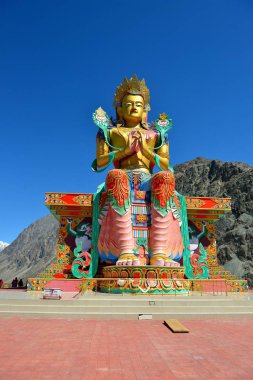 Maitreya Buda Ladakh içinde