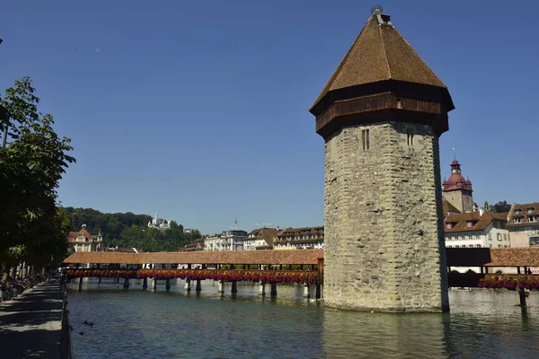 Chapel Bridge v Lucerne, Švýcarsko — Stock fotografie