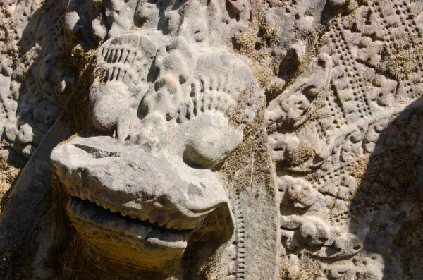 Bir Khmer canavar yüz