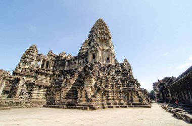 Angkor Wat 'ın en gizli sığınağı, bazen Bakan olarak da bilinir. Angkor Wat, bir Unesco Dünya Mirası Alanı olan Angkor Arkeoloji Parkı 'nın en değerli mücevheridir.