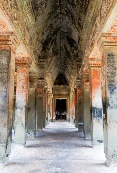 Corredor Angkor Wat Segundo Recinto Con Restos Pintura Roja Las — Foto de Stock