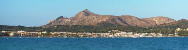 Panoramik liman de Alcudia.