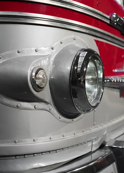 Close-up view of retro bus headlight. — Stock Photo, Image