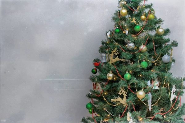 Árvore de Natal decorada. Lugar para o seu texto . — Fotografia de Stock