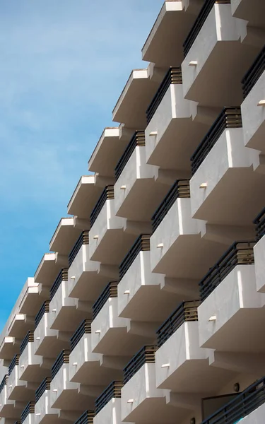 Portrait of apartment building with balconies. — Stock Photo, Image