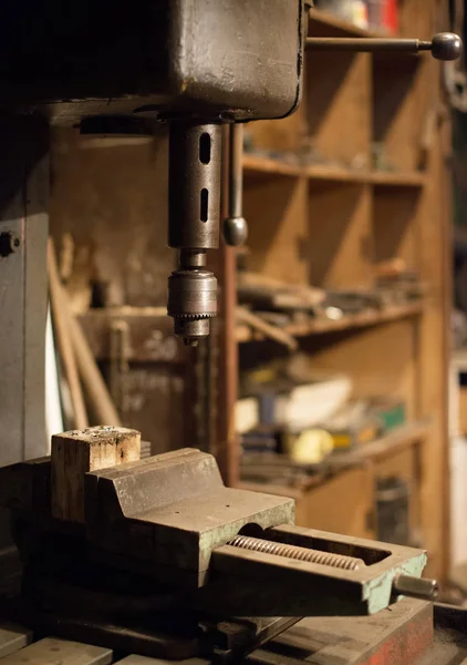 Industrial drilling machine in blacksmith's house. — Stock Photo, Image